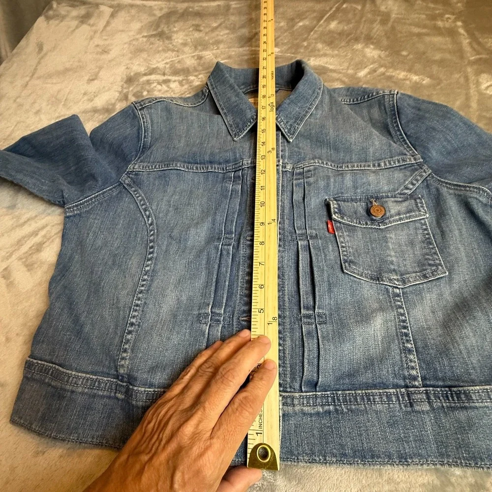 Levi's Light Wash Denim Jacket XL Stretch Trucker Jean Jacket